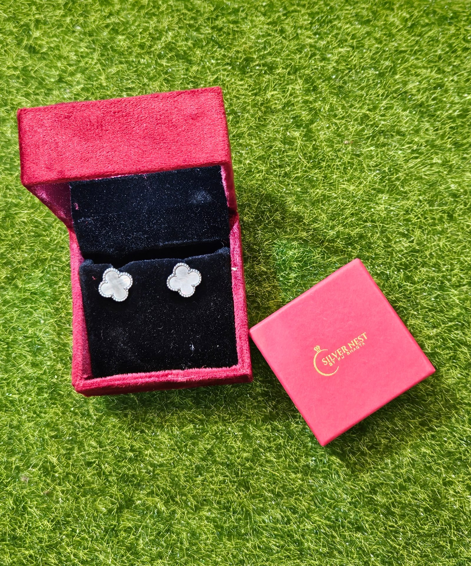 Silver stud(ladies)